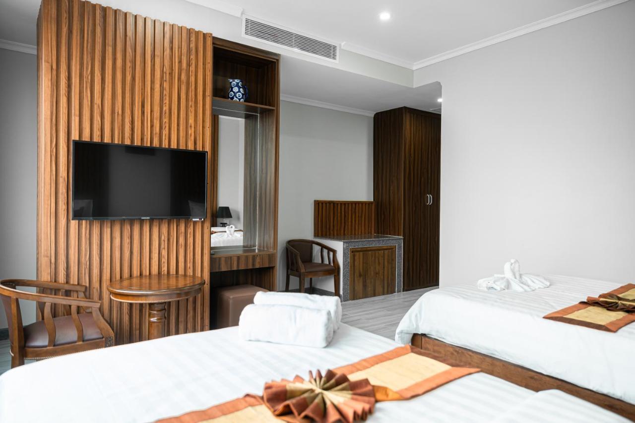 The Onra Hotel พนมเปญ ภายนอก รูปภาพ