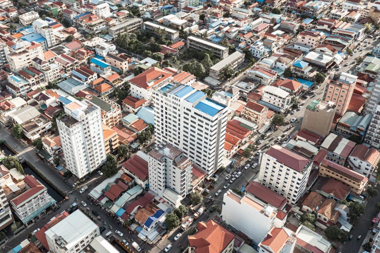 The Onra Hotel พนมเปญ ภายนอก รูปภาพ