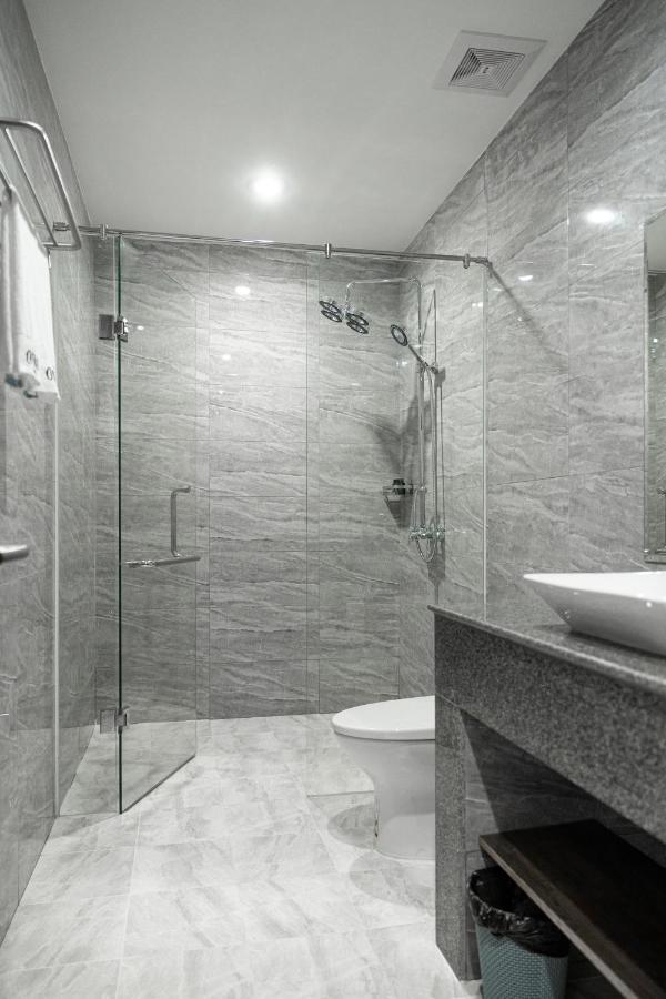 The Onra Hotel พนมเปญ ภายนอก รูปภาพ