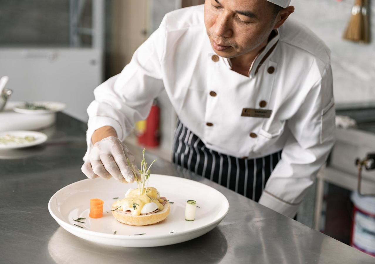 The Onra Hotel พนมเปญ ภายนอก รูปภาพ