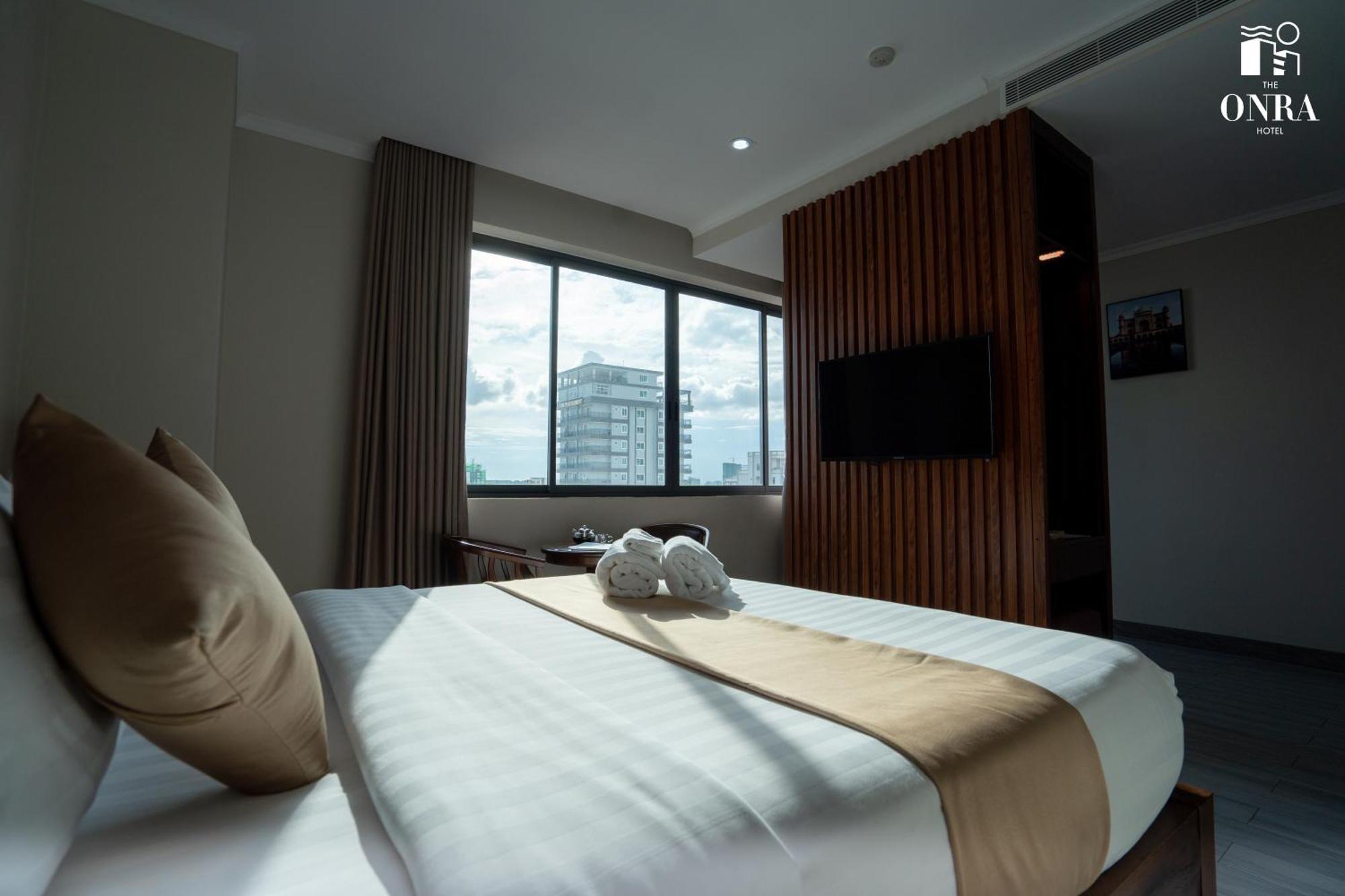The Onra Hotel พนมเปญ ภายนอก รูปภาพ