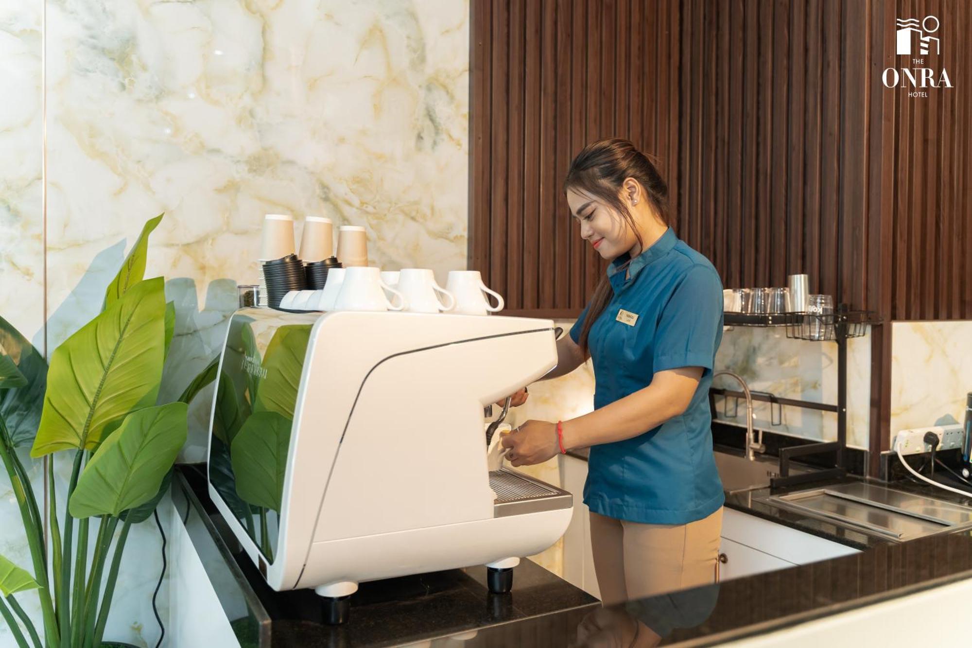 The Onra Hotel พนมเปญ ภายนอก รูปภาพ